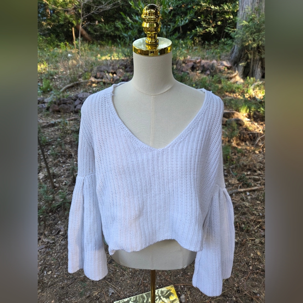 Free People 100% Cotton White Bell Sleeve V-Neck Sweater Size XS